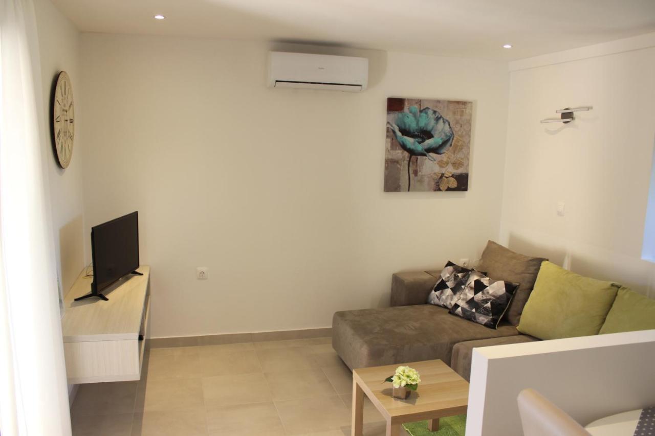 Apartments With A Parking Space Valbandon, Fazana - 7296 스틴잔 외부 사진