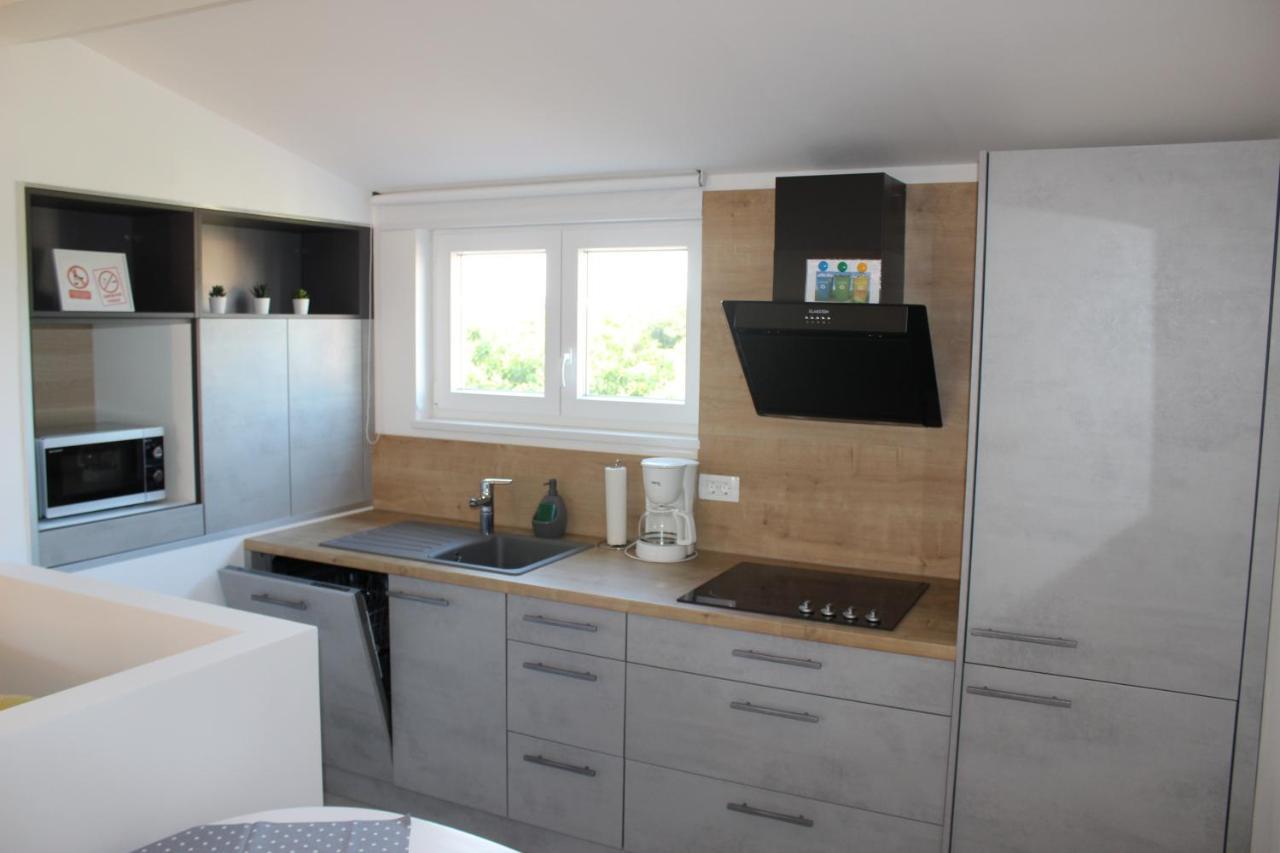 Apartments With A Parking Space Valbandon, Fazana - 7296 스틴잔 외부 사진