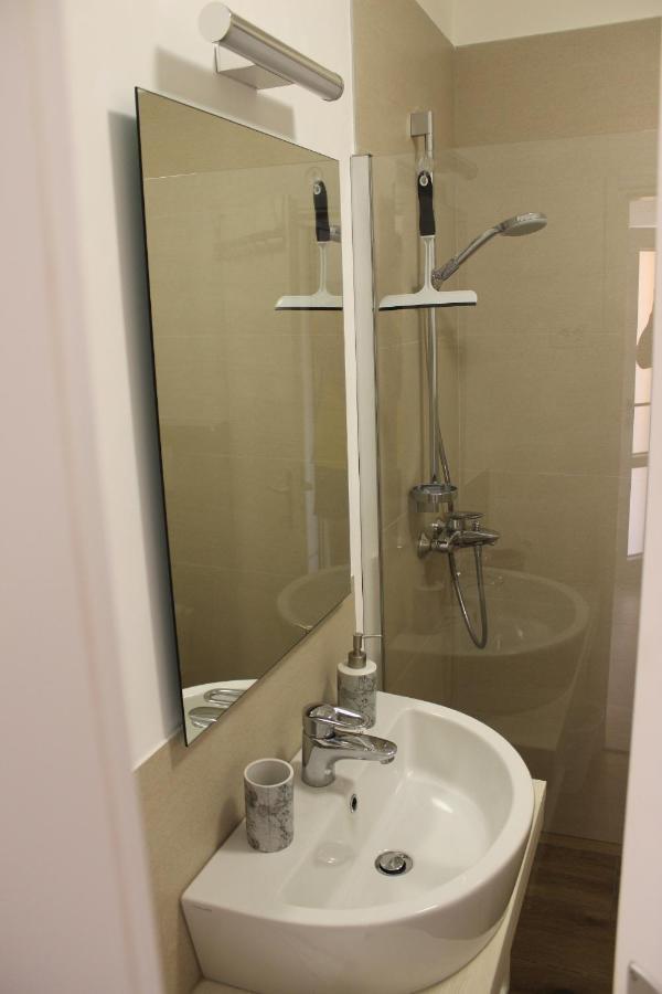Apartments With A Parking Space Valbandon, Fazana - 7296 스틴잔 외부 사진